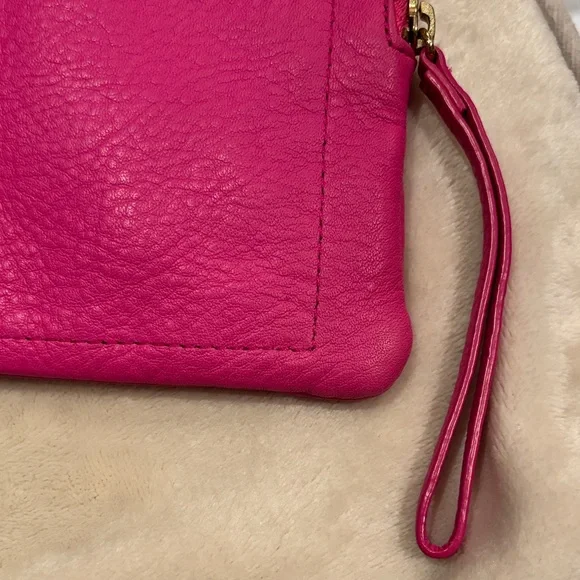 GAP Fuchsia Leather Pouch Wallet Wristlet - Picture 3 of 10